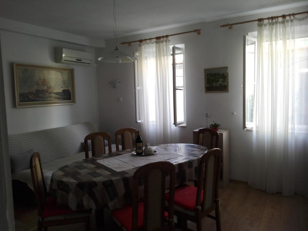 Apartman Drazin Kaštela Exterior foto